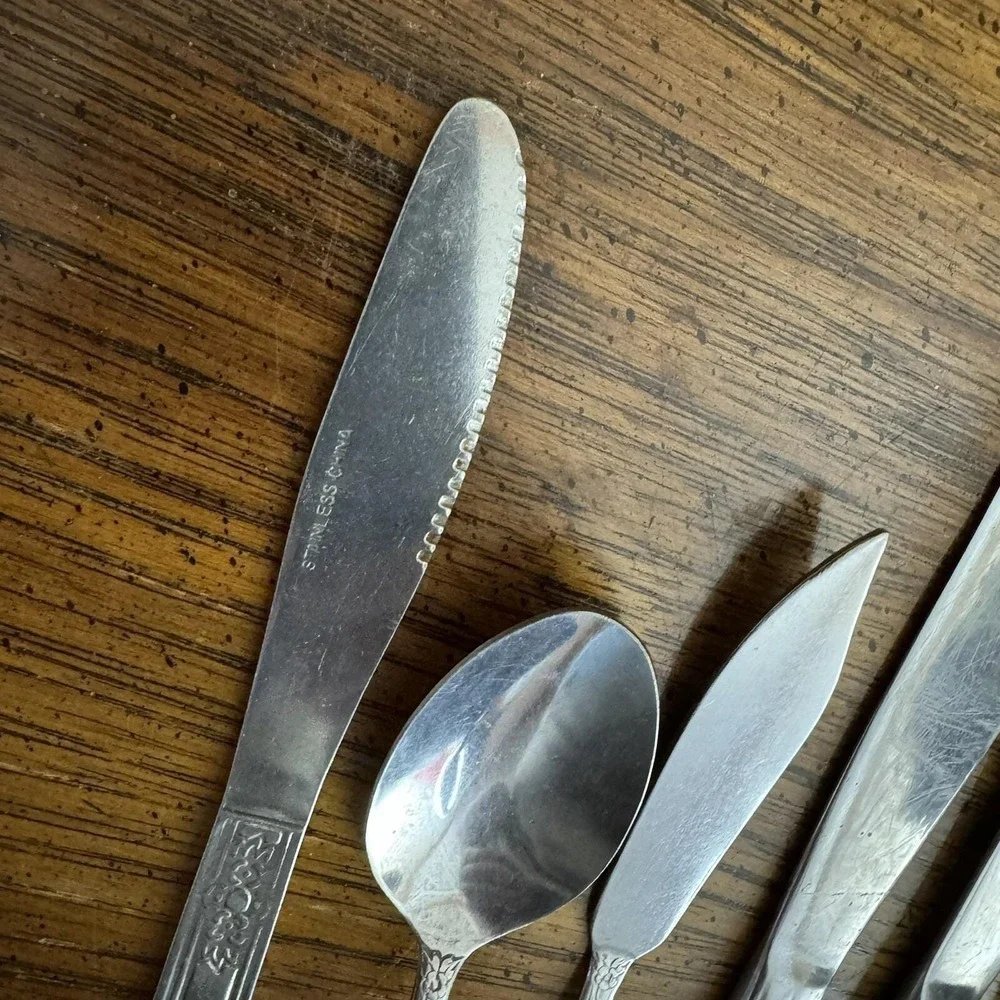 Lot International Stainless China Flatware Dinner‎ Knives Butter Spoon